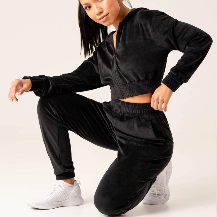 black-velvet-tracksuits0eu