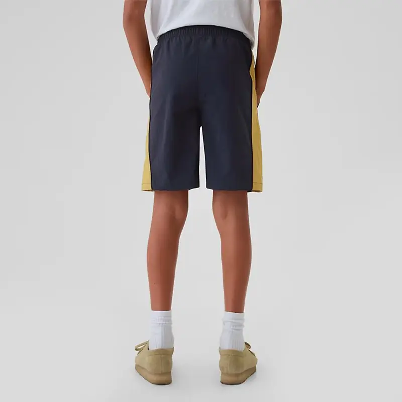 kids active shorts.png