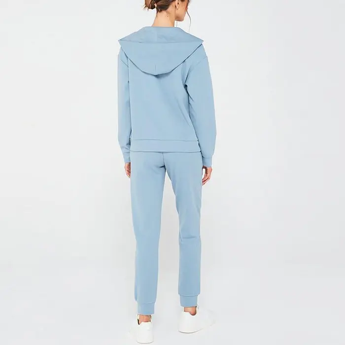 women-tracksuits.jpg